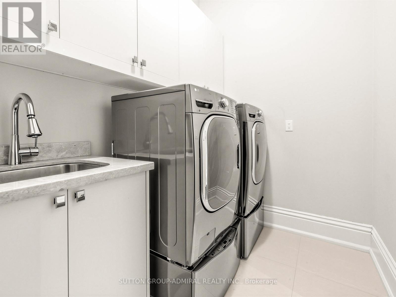 5 Lloydminster Crescent, Toronto, Ontario  M2M 2R9 - Photo 33 - C13096076