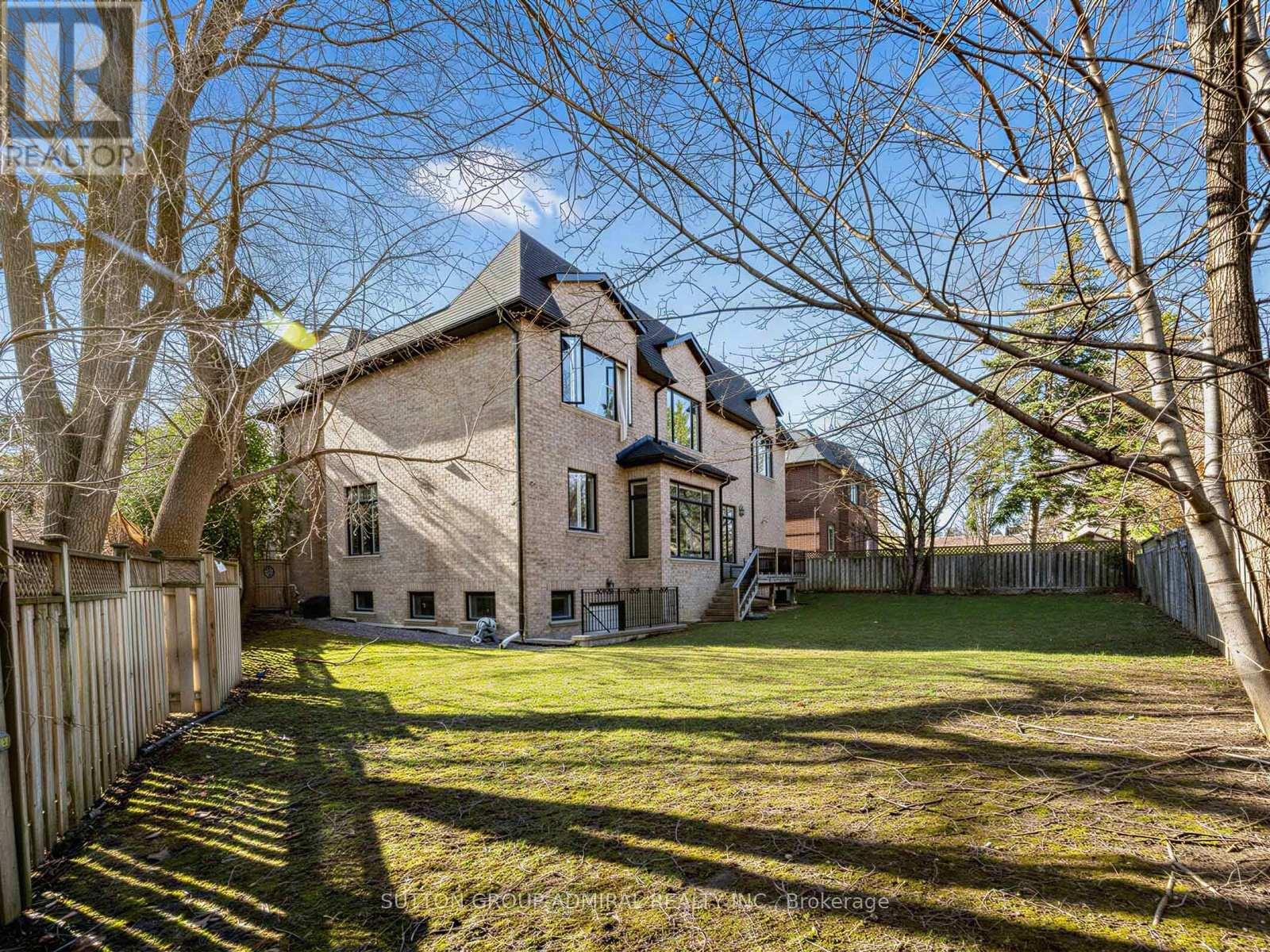 5 Lloydminster Crescent, Toronto, Ontario  M2M 2R9 - Photo 48 - C13096076