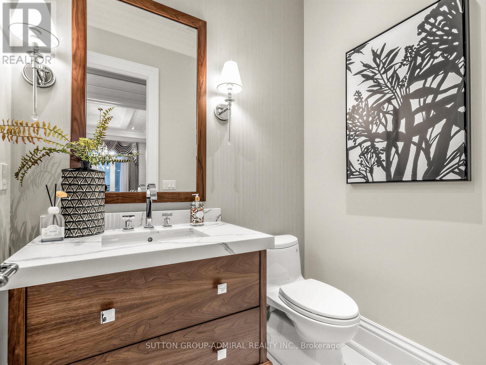5 Lloydminster Crescent, Toronto, Ontario  M2M 2R9 - Photo 10 - C13096112