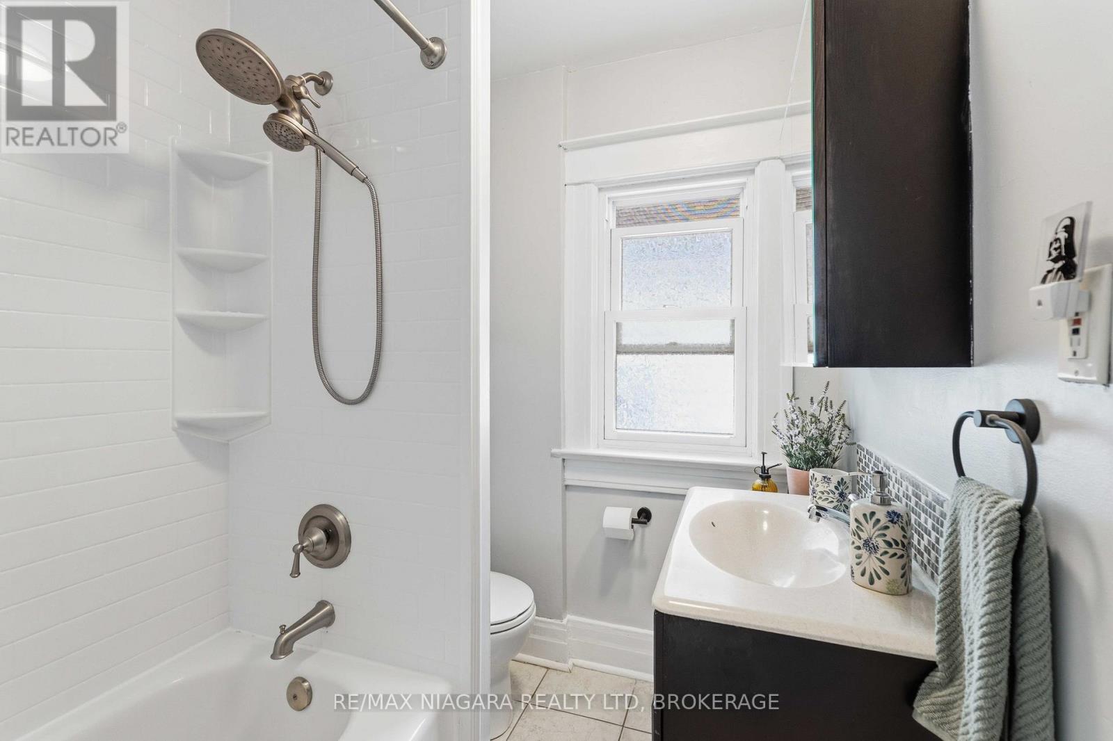 52 Berryman Avenue, St. Catharines, Ontario  L2R 3W9 - Photo 16 - X13095904