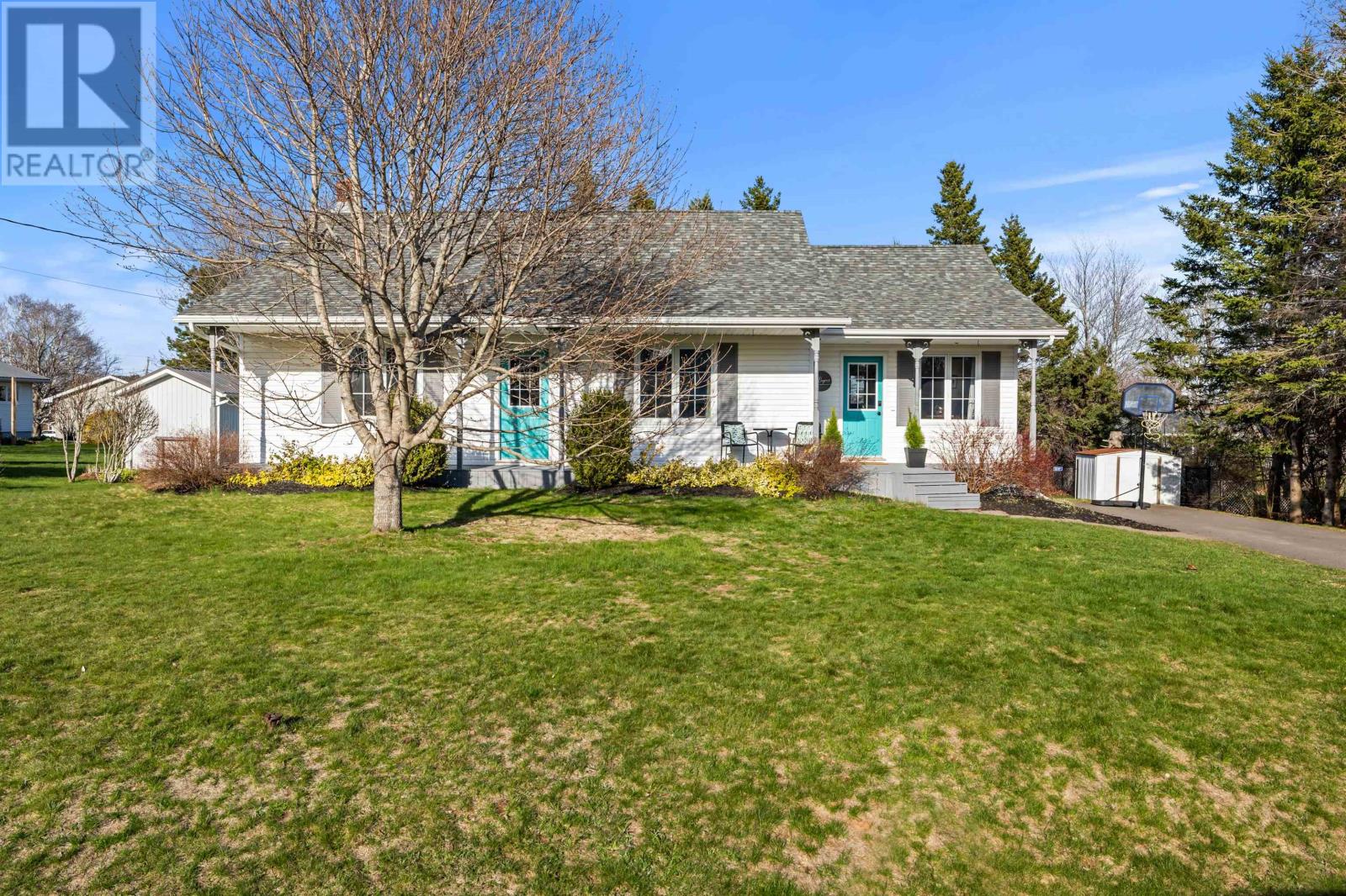 24 Sobey Drive, Cornwall, Prince Edward Island  C0A 1H0 - Photo 2 - 202610051