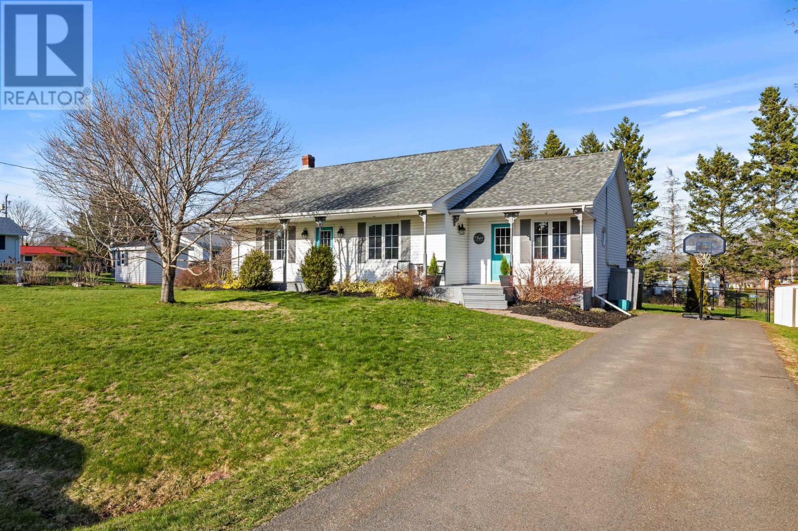 24 Sobey Drive, Cornwall, Prince Edward Island  C0A 1H0 - Photo 37 - 202610051