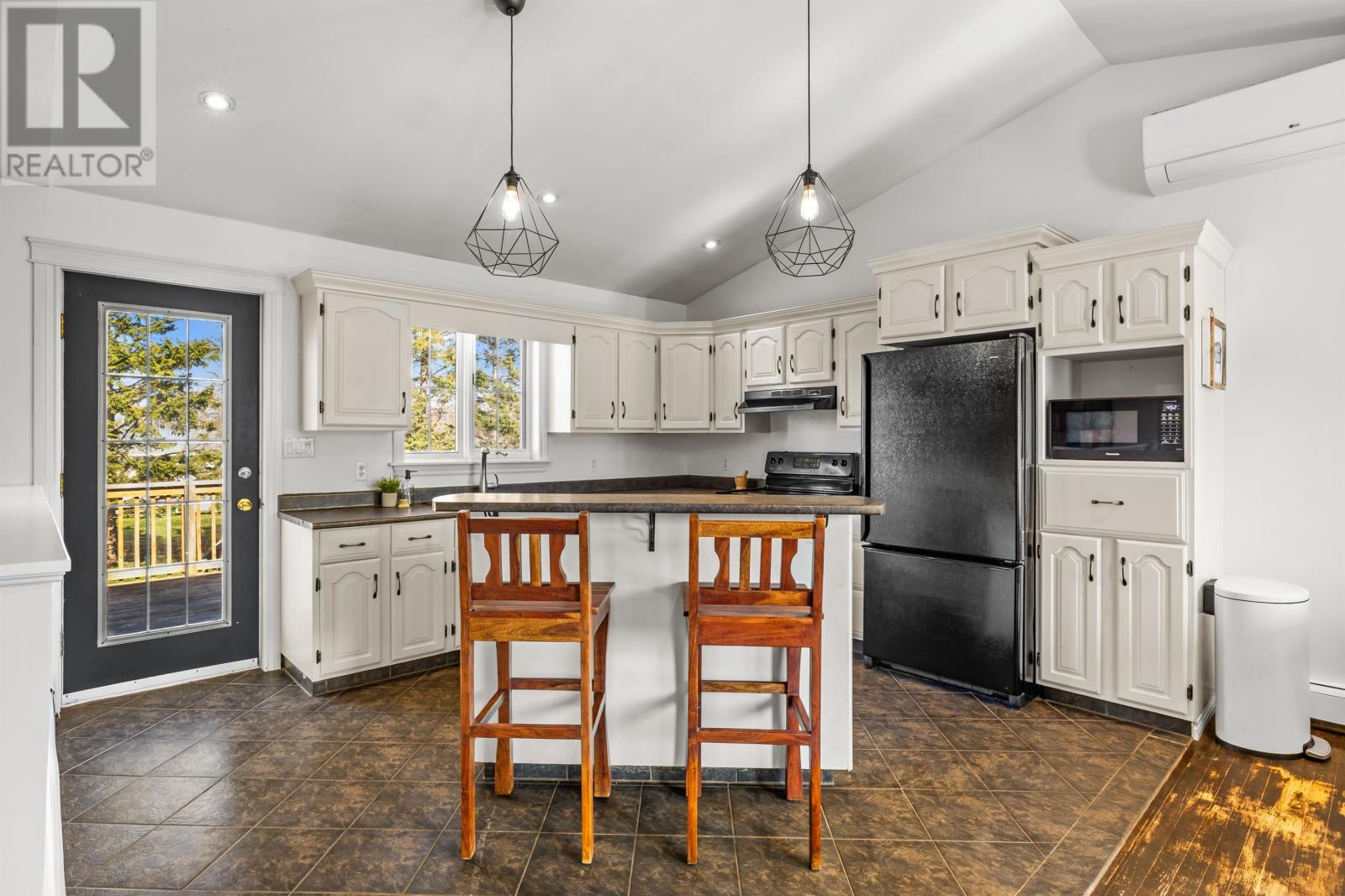 24 Sobey Drive, Cornwall, Prince Edward Island  C0A 1H0 - Photo 7 - 202610051