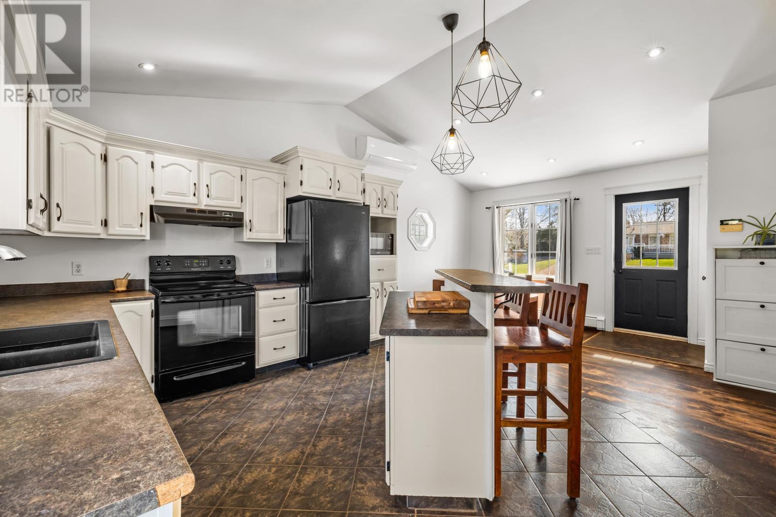 24 Sobey Drive, Cornwall, Prince Edward Island  C0A 1H0 - Photo 8 - 202610051
