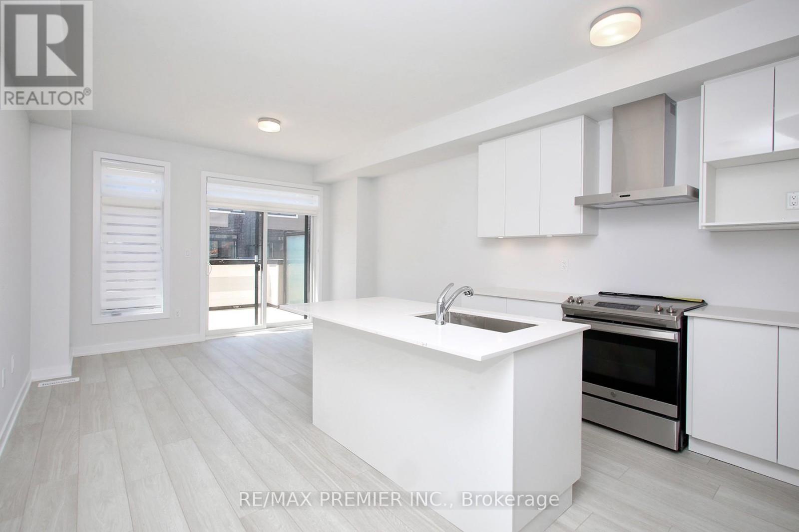 73 Akil Thomas Gardens, Toronto, Ontario  M1P 0G3 - Photo 6 - E13095880