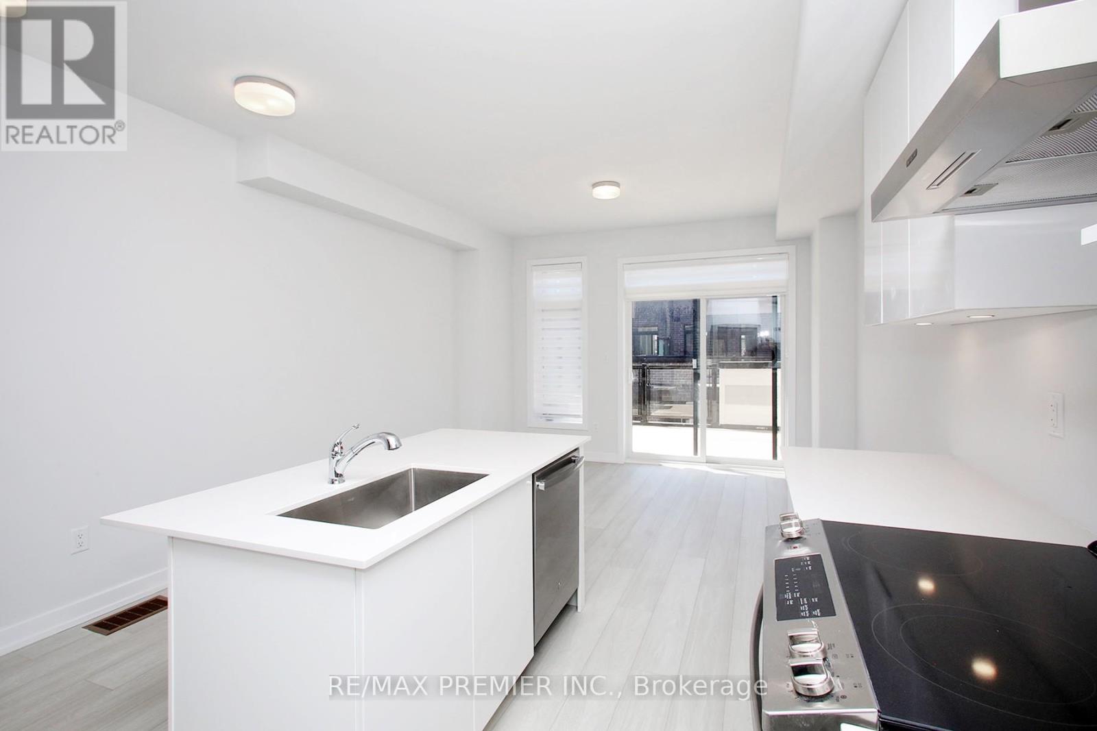 73 Akil Thomas Gardens, Toronto, Ontario  M1P 0G3 - Photo 7 - E13095880