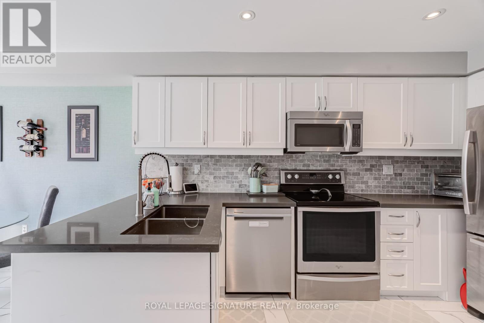 25 Beadle Drive, Ajax, Ontario  L1S 7P1 - Photo 15 - E13095906