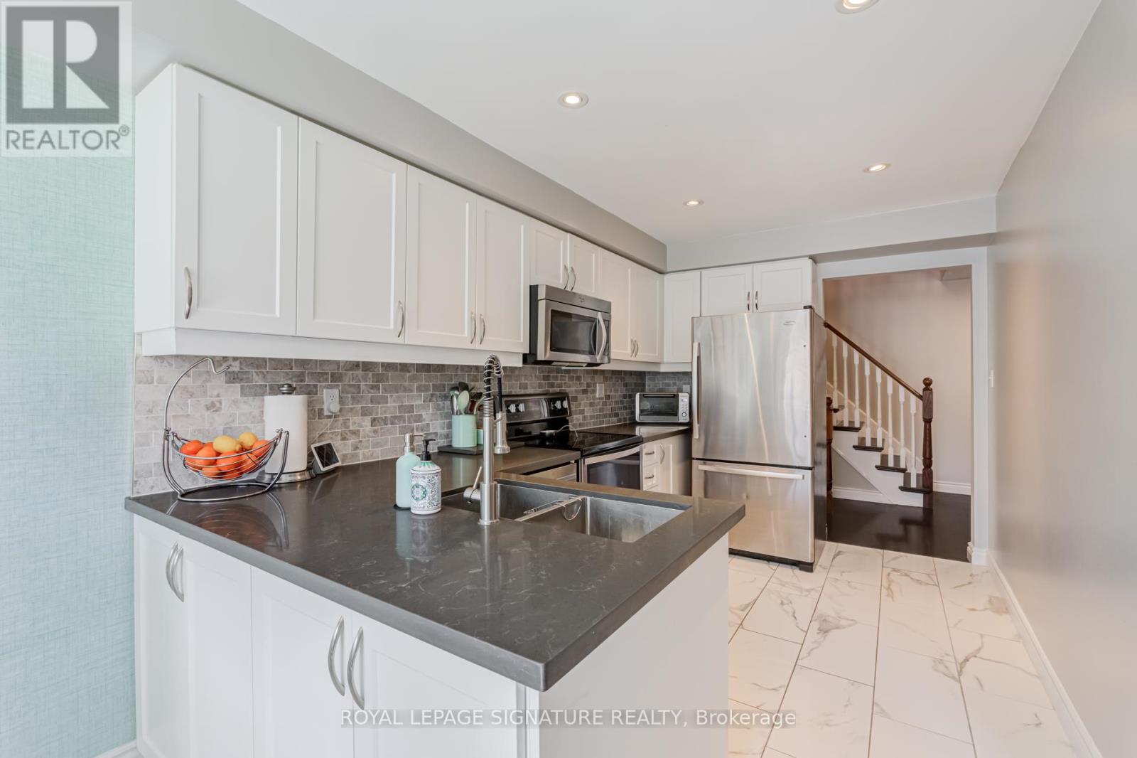 25 Beadle Drive, Ajax, Ontario  L1S 7P1 - Photo 16 - E13095906