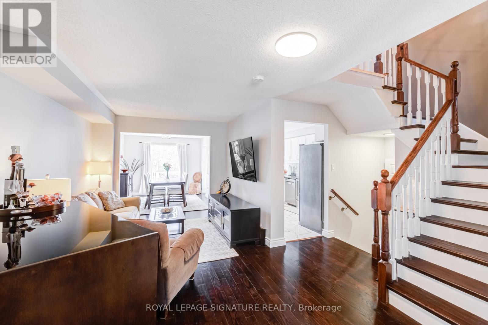 25 Beadle Drive, Ajax, Ontario  L1S 7P1 - Photo 5 - E13095906