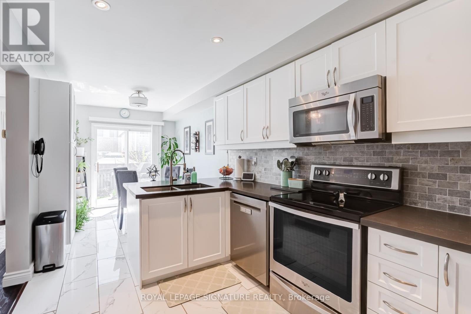 25 Beadle Drive, Ajax, Ontario  L1S 7P1 - Photo 17 - E13095940