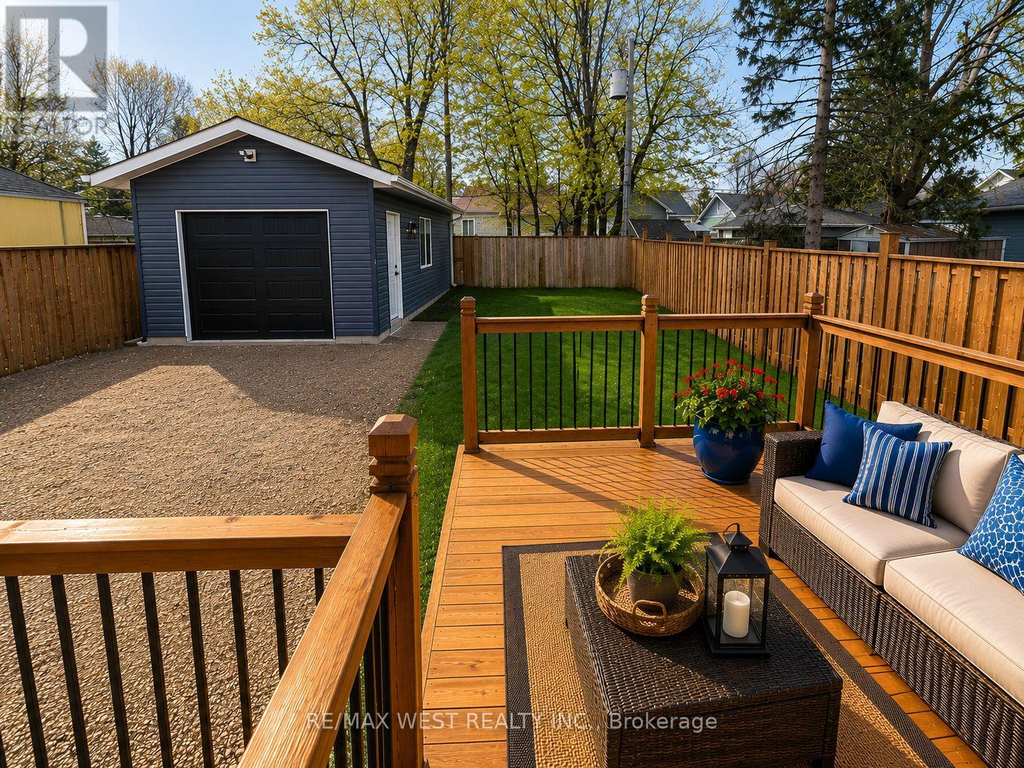 11 Pine Street, Ajax, Ontario  L1S 1X8 - Photo 19 - E13095964