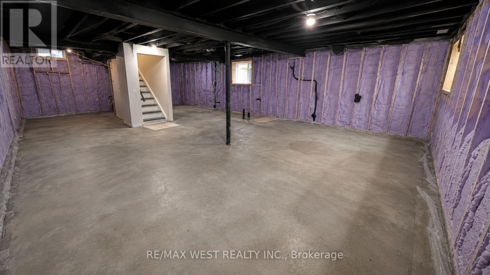 11 Pine Street, Ajax, Ontario  L1S 1X8 - Photo 24 - E13095964