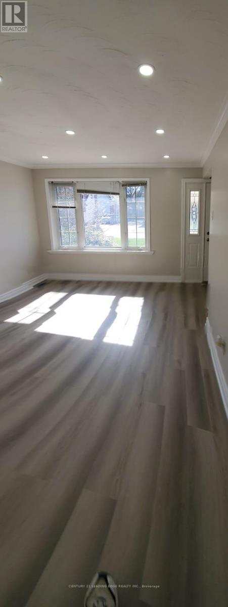 Main - 607 Kent Street, Whitby, Ontario  L1N 4Y8 - Photo 3 - E13096034