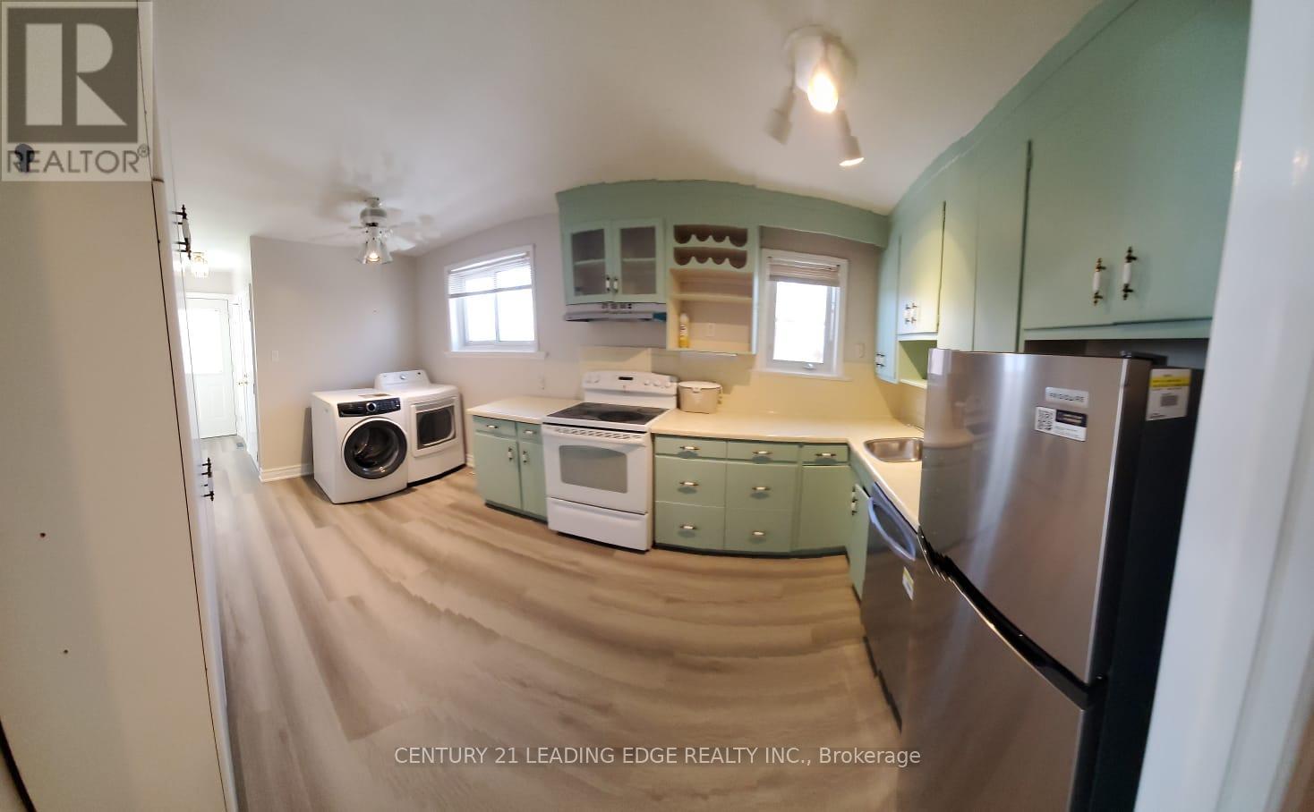 Main - 607 Kent Street, Whitby, Ontario  L1N 4Y8 - Photo 5 - E13096034