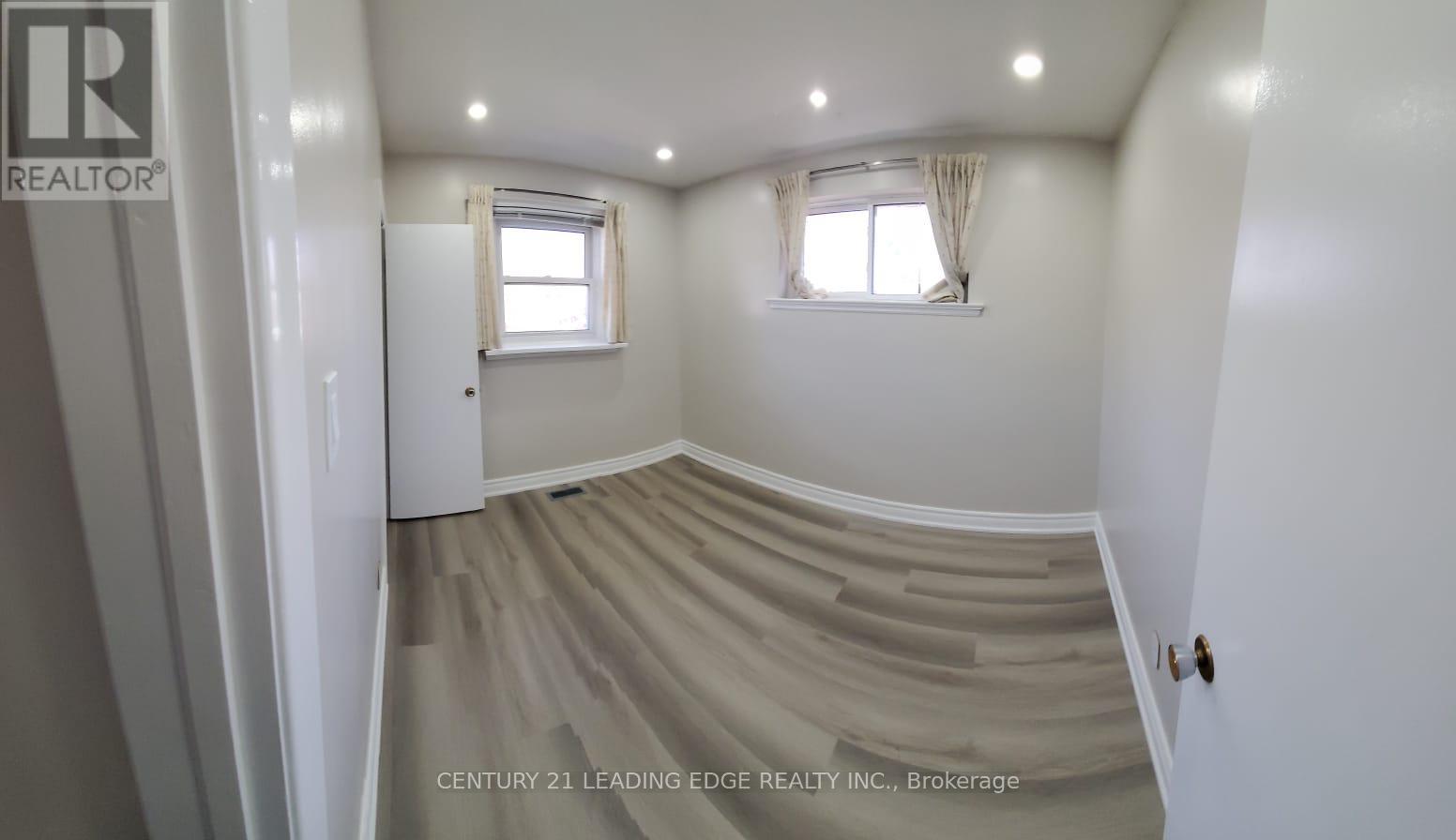 Main - 607 Kent Street, Whitby, Ontario  L1N 4Y8 - Photo 7 - E13096034