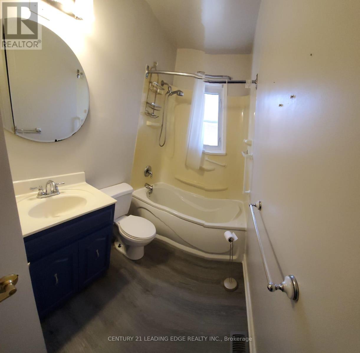 Main - 607 Kent Street, Whitby, Ontario  L1N 4Y8 - Photo 8 - E13096034