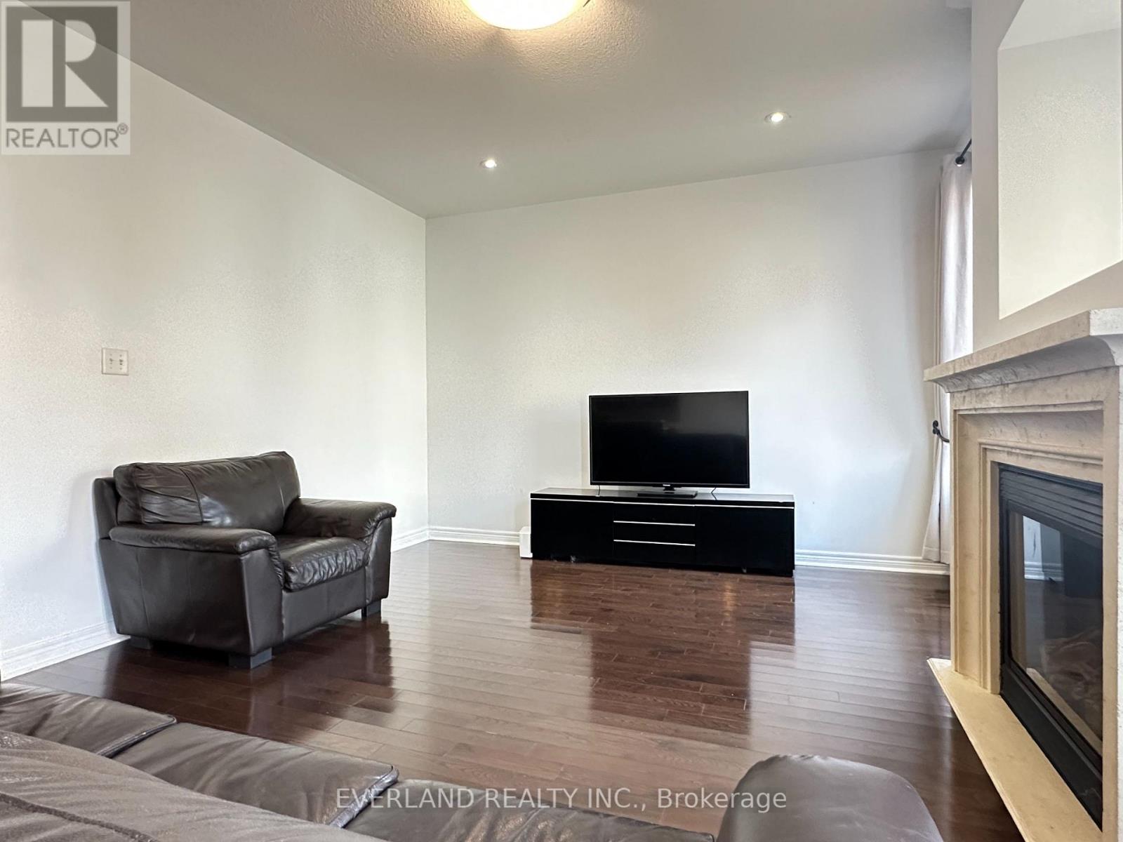 22 Lundy Drive, Markham, Ontario  L6B 0G1 - Photo 8 - N13095782