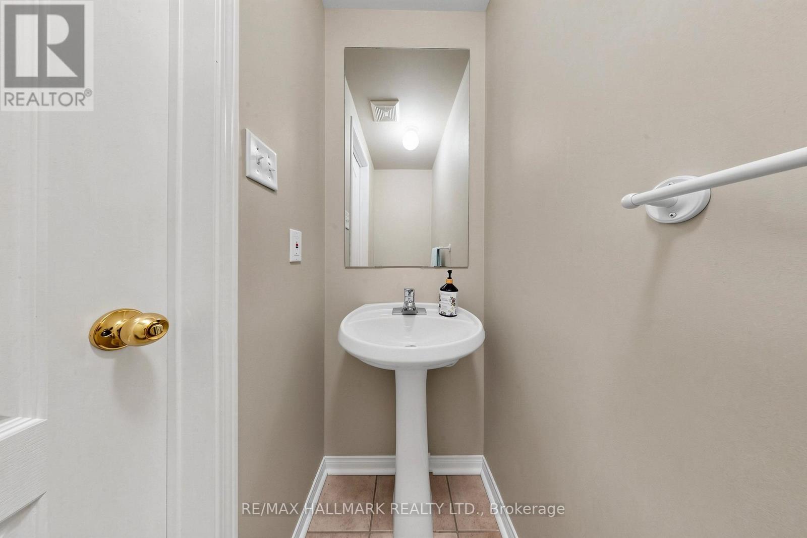72 Walkview Crescent, Richmond Hill, Ontario  L4E 4H6 - Photo 11 - N13095902