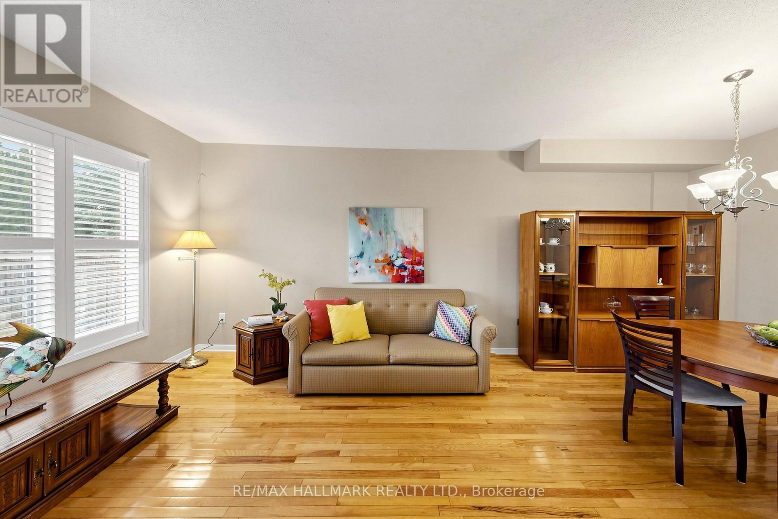 72 Walkview Crescent, Richmond Hill, Ontario  L4E 4H6 - Photo 4 - N13095902