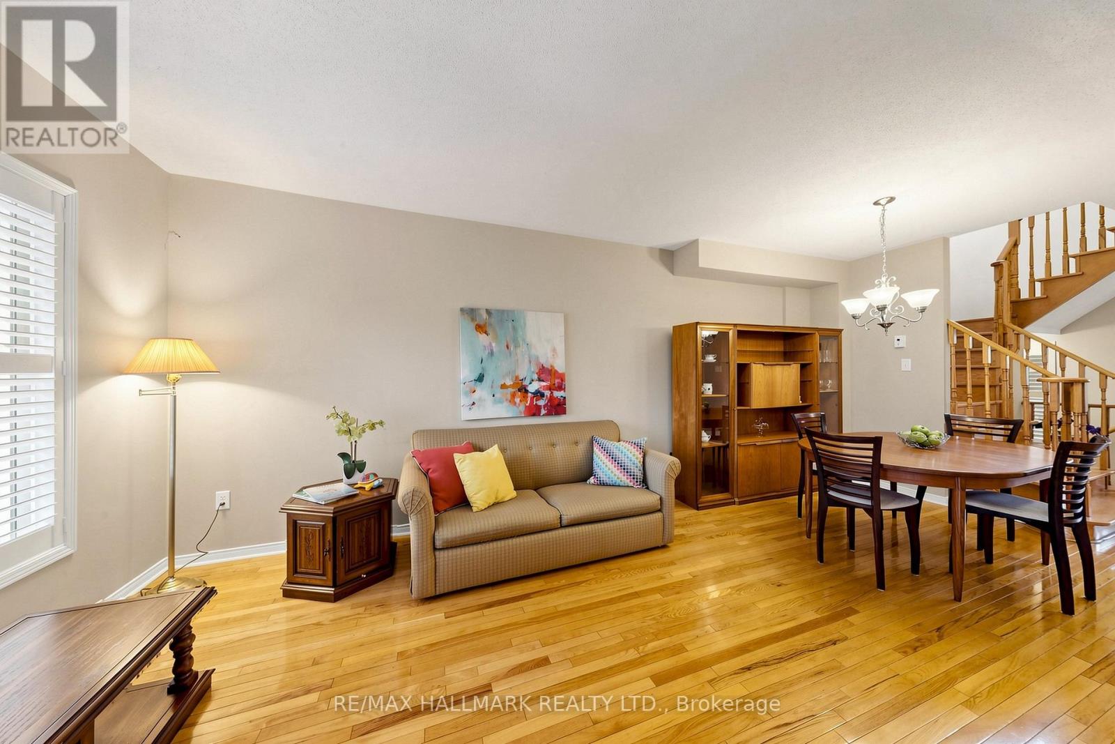72 Walkview Crescent, Richmond Hill, Ontario  L4E 4H6 - Photo 5 - N13095902