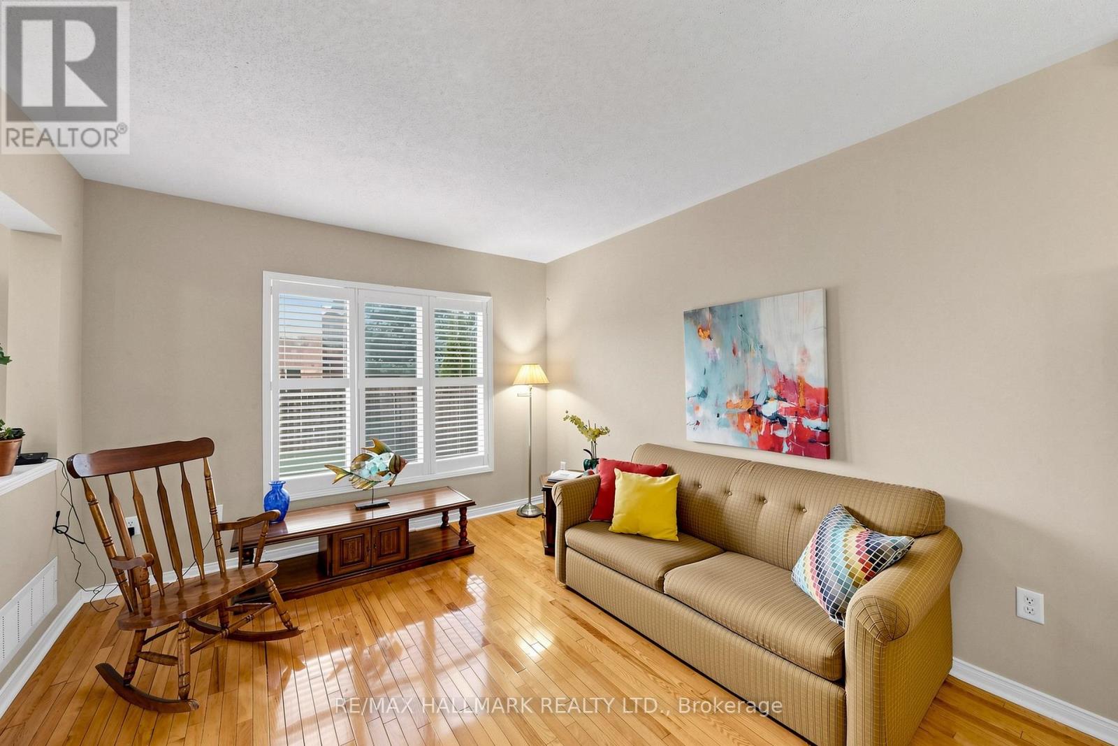 72 Walkview Crescent, Richmond Hill, Ontario  L4E 4H6 - Photo 6 - N13095902