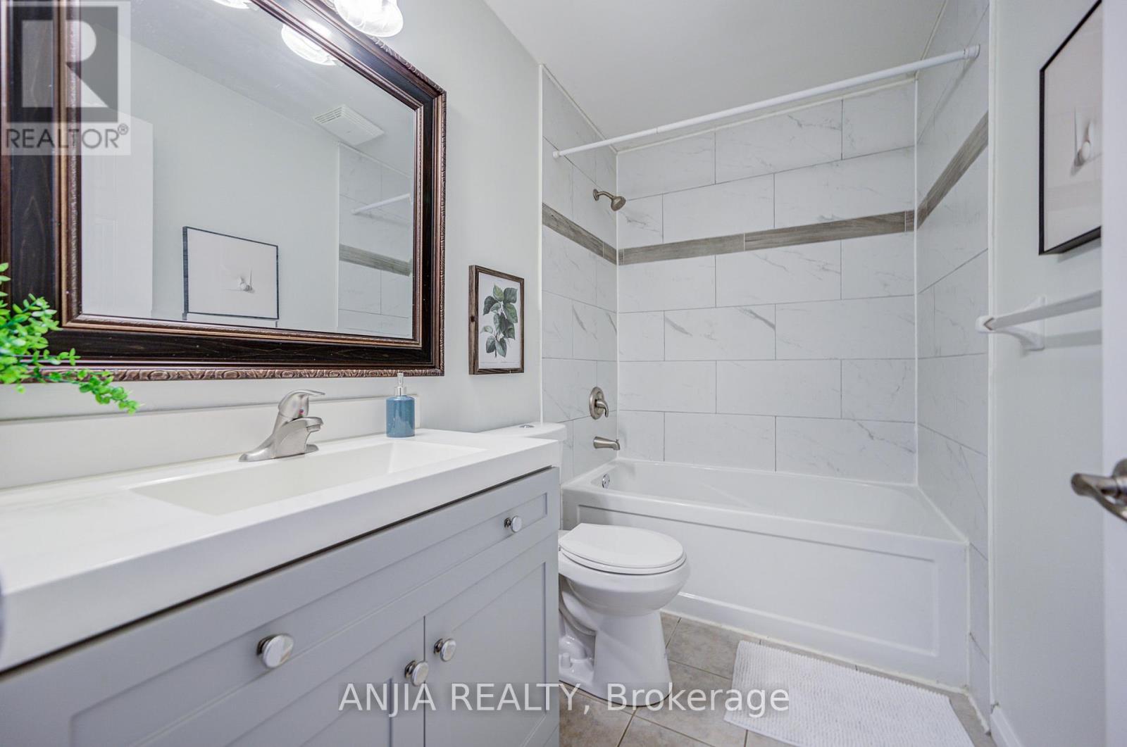 51 Oxfordshire Street, Markham, Ontario  L6C 2Z8 - Photo 35 - N13095984
