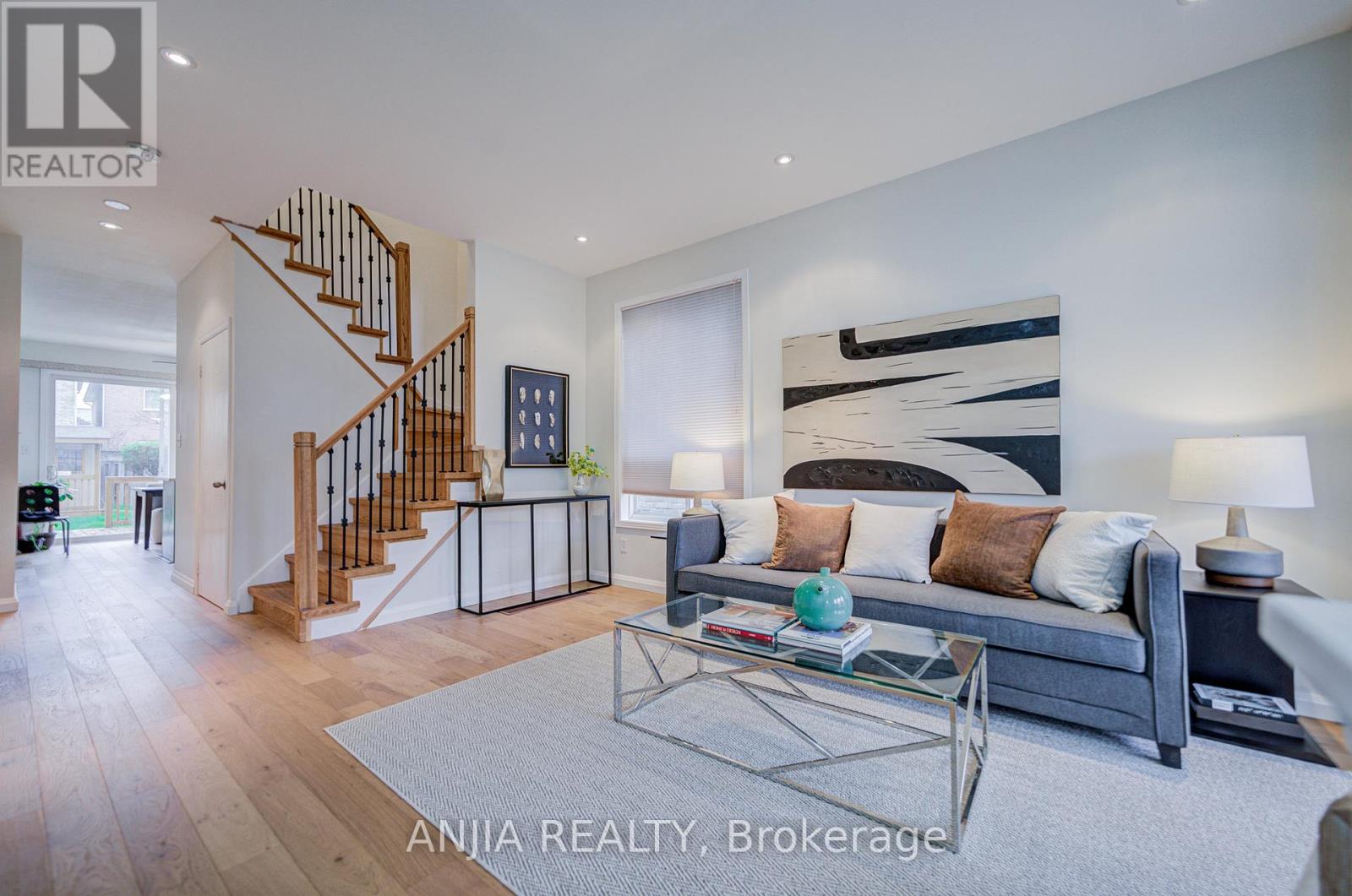 51 Oxfordshire Street, Markham, Ontario  L6C 2Z8 - Photo 6 - N13095984