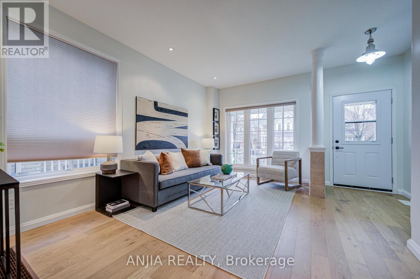 51 Oxfordshire Street, Markham, Ontario  L6C 2Z8 - Photo 7 - N13095984