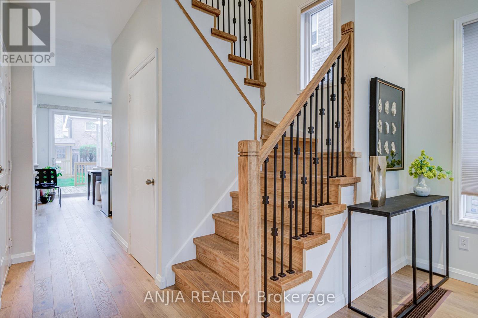 51 Oxfordshire Street, Markham, Ontario  L6C 2Z8 - Photo 9 - N13095984
