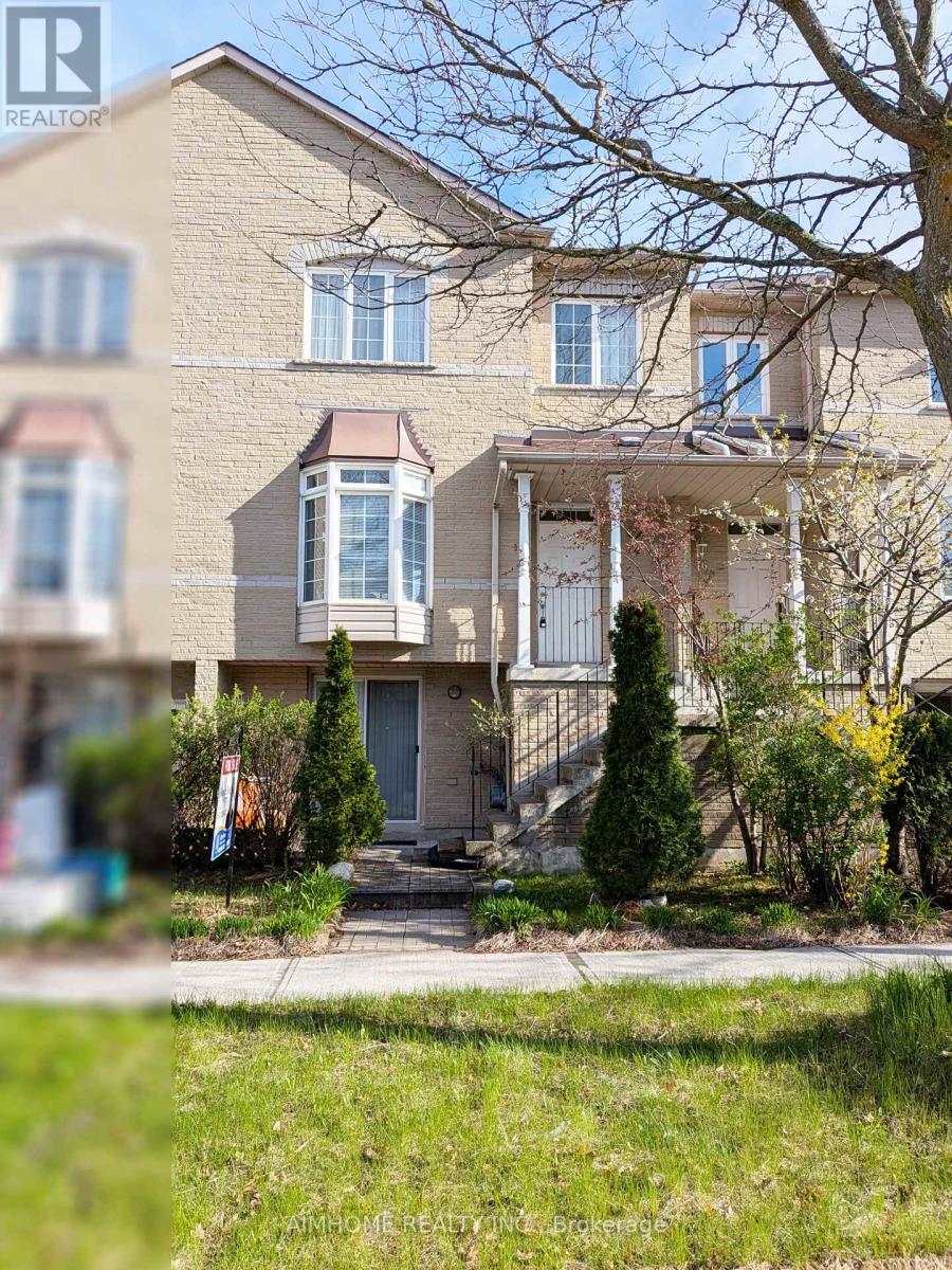 74 Sunway Square, Markham, Ontario  L3P 7X5 - Photo 1 - N13096002