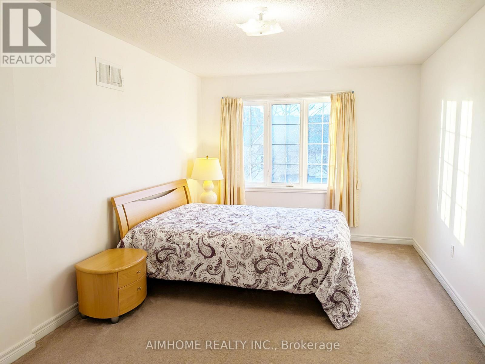 74 Sunway Square, Markham, Ontario  L3P 7X5 - Photo 18 - N13096002