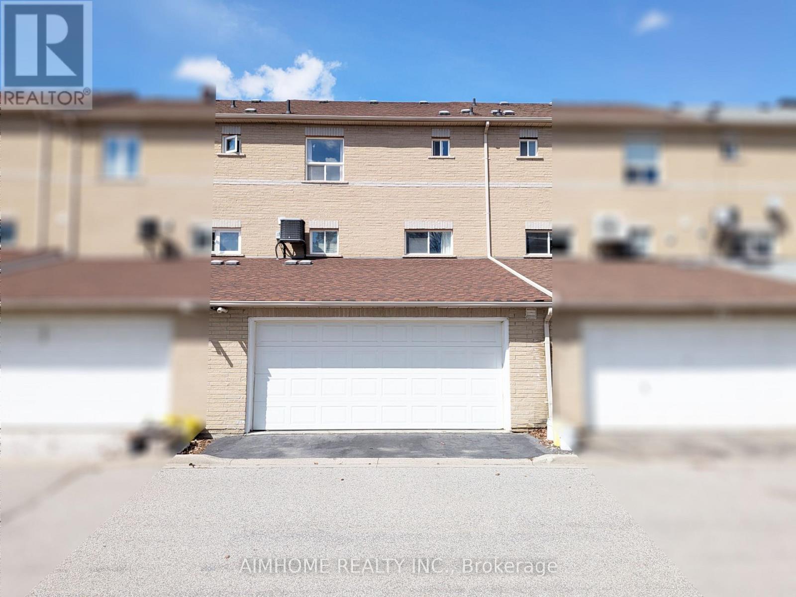 74 Sunway Square, Markham, Ontario  L3P 7X5 - Photo 2 - N13096002