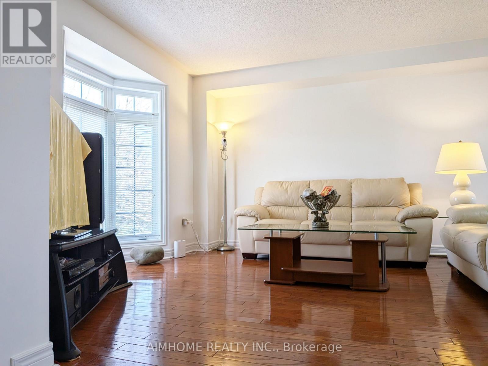 74 Sunway Square, Markham, Ontario  L3P 7X5 - Photo 6 - N13096002