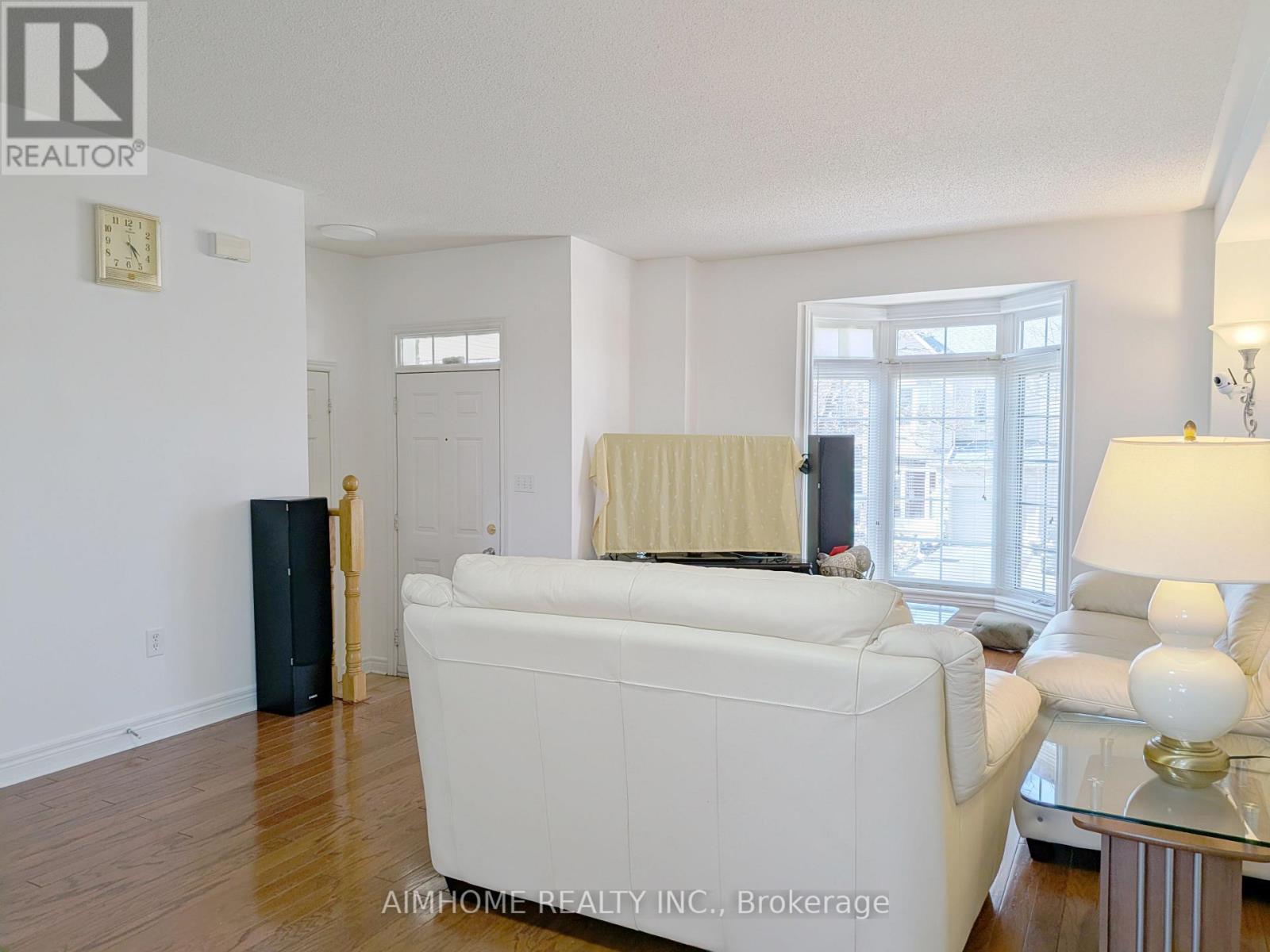 74 Sunway Square, Markham, Ontario  L3P 7X5 - Photo 9 - N13096002