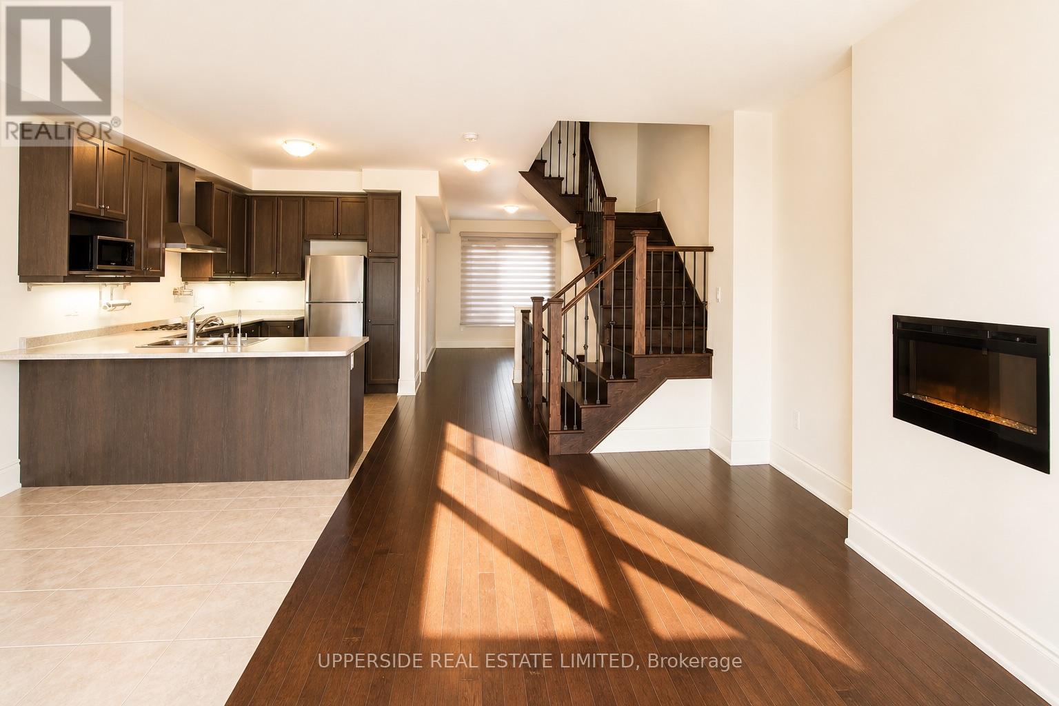 52 Vantage Loop Street, Newmarket, Ontario  L3X 0K8 - Photo 7 - N13096004