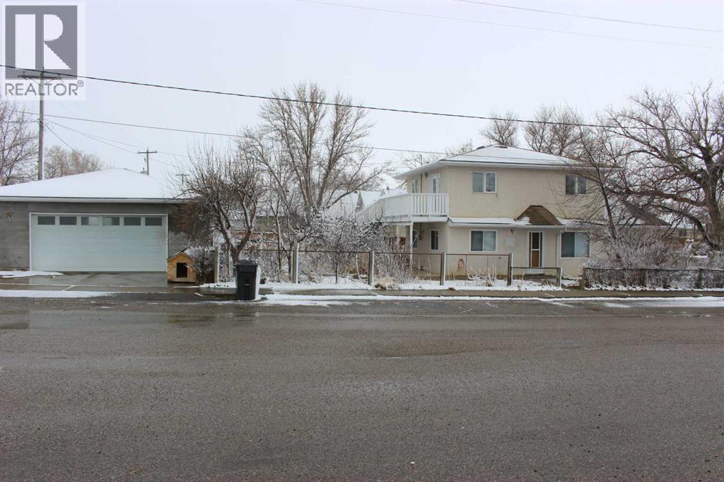 241 Crescent Avenue, Picture Butte, Alberta  T0K 1V0 - Photo 1 - A2299979