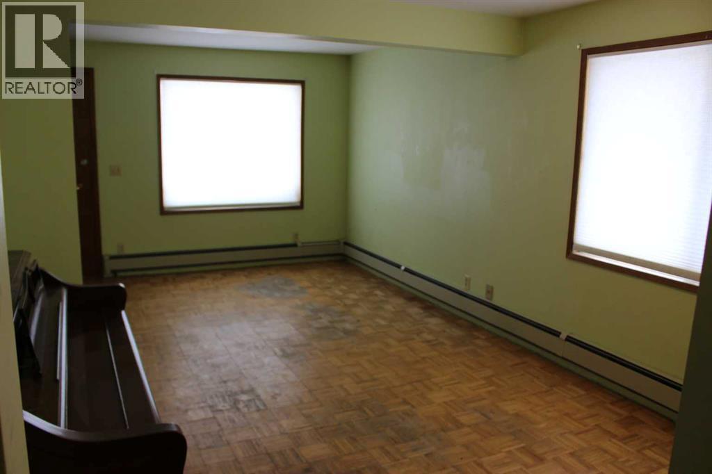 241 Crescent Avenue, Picture Butte, Alberta  T0K 1V0 - Photo 4 - A2299979