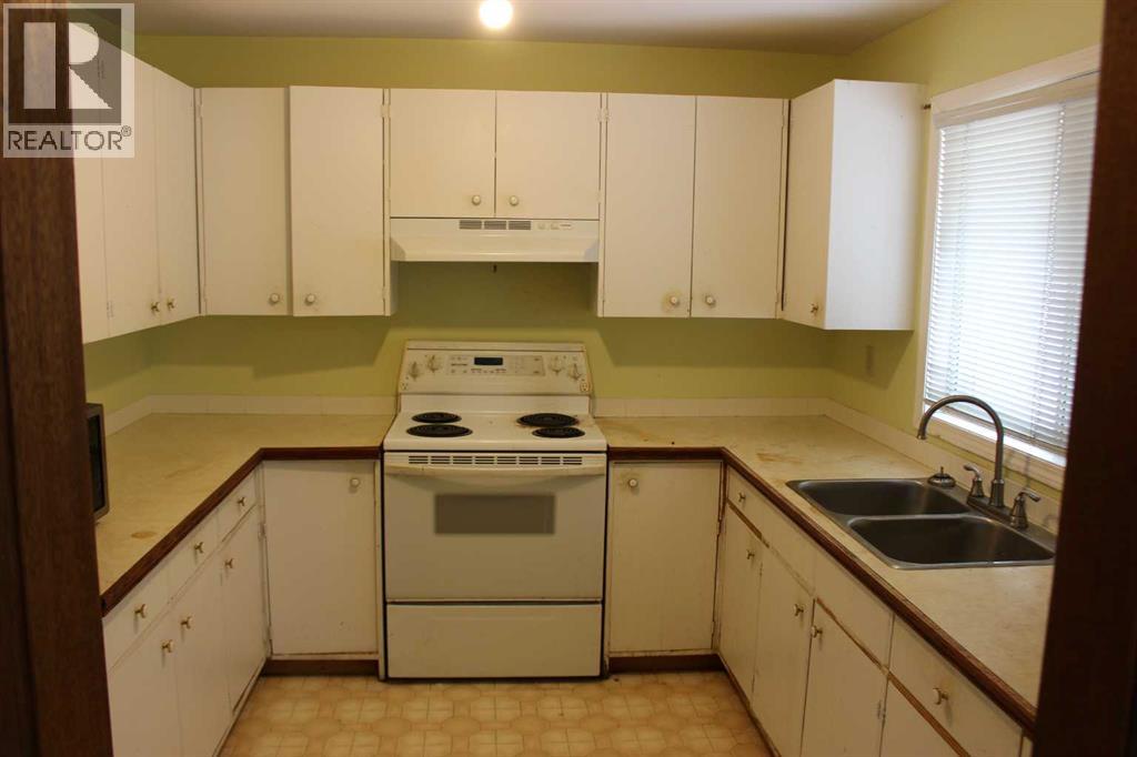 241 Crescent Avenue, Picture Butte, Alberta  T0K 1V0 - Photo 2 - A2299979