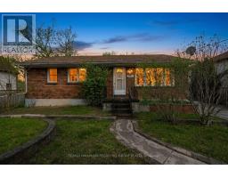 104 HENRY STREET, Barrie, Ontario