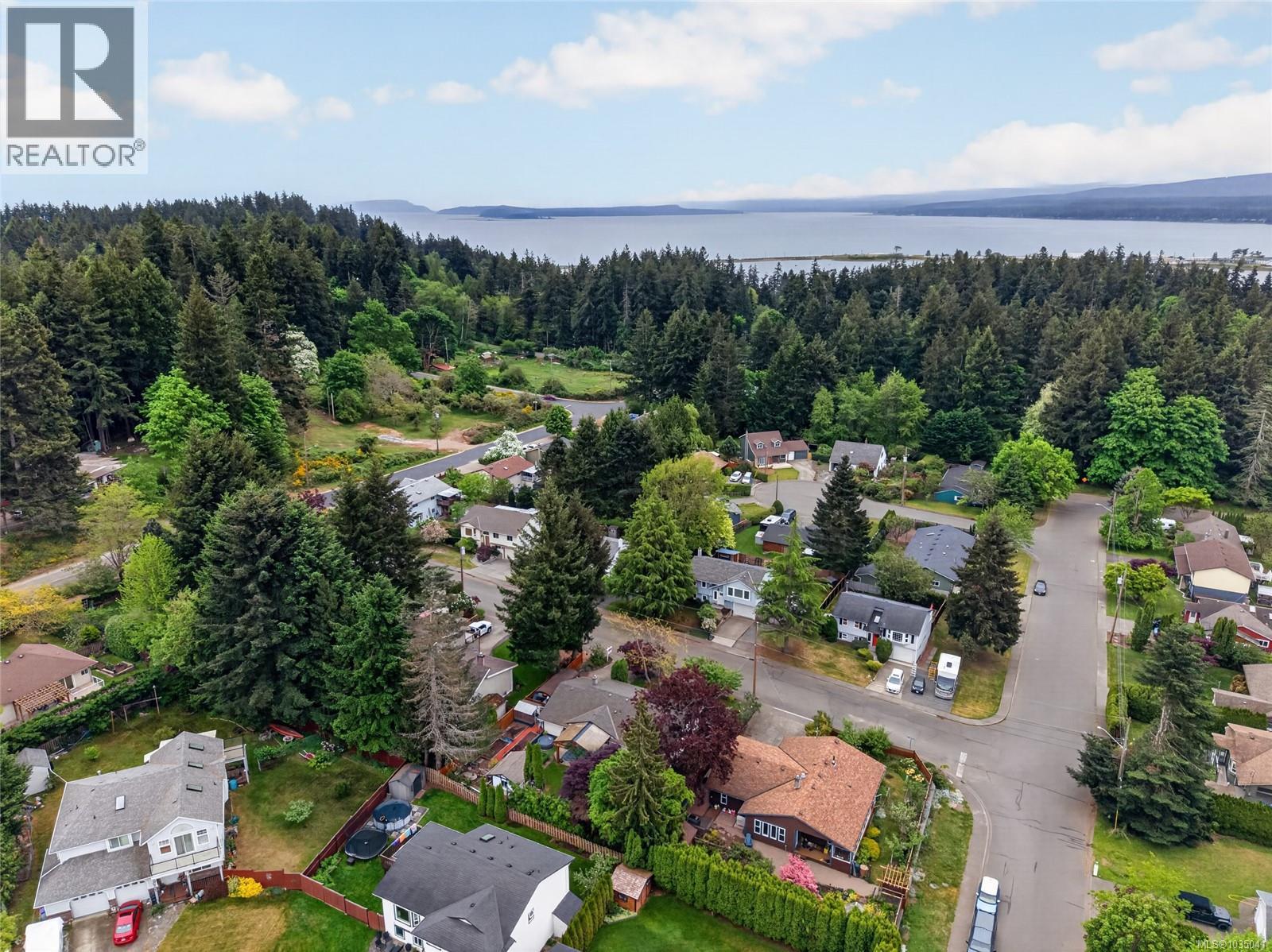1404 Albatross Ave, Comox, British Columbia  V9M 3B2 - Photo 6 - 1035041