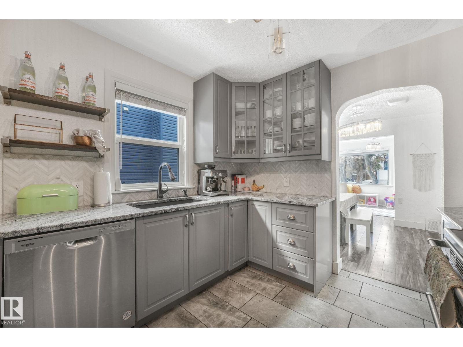 12729 108 Av Nw, Edmonton, Alberta  T5M 2B8 - Photo 11 - E4486198