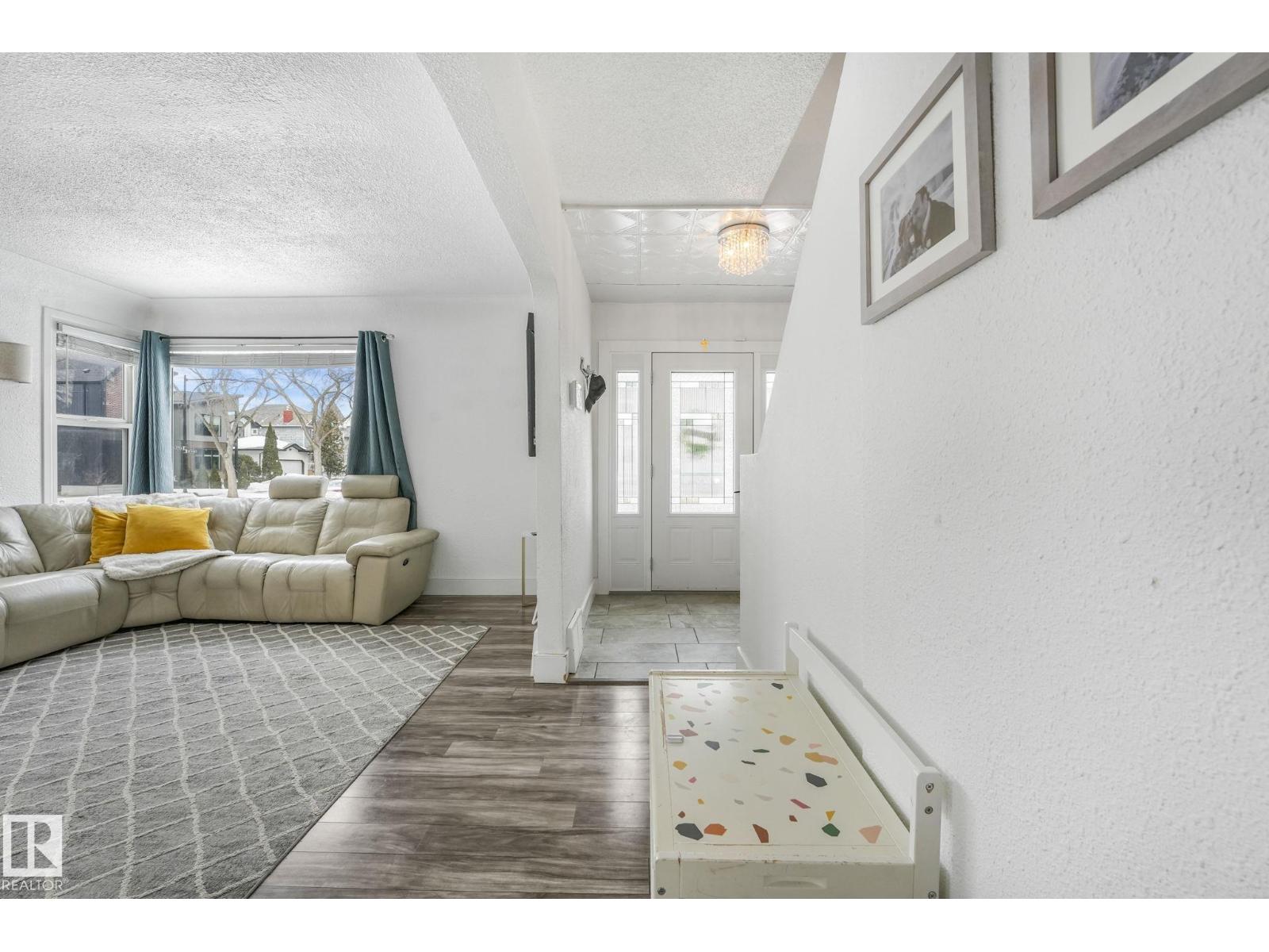 12729 108 Av Nw, Edmonton, Alberta  T5M 2B8 - Photo 3 - E4486198