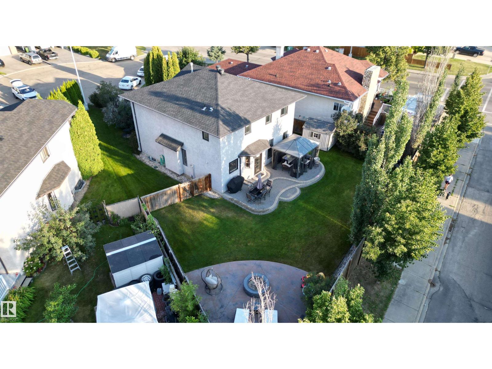 8407 160 Av Nw, Edmonton, Alberta  T5Z 3E6 - Photo 2 - E4486201