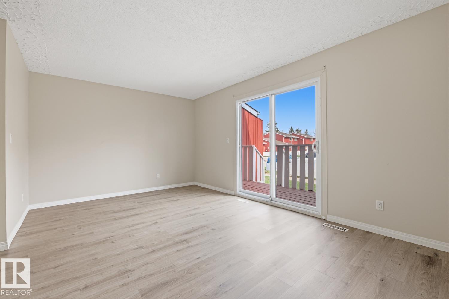 10640 Beaumaris Rd Nw, Edmonton, Alberta  T5X 3N4 - Photo 11 - E4486202