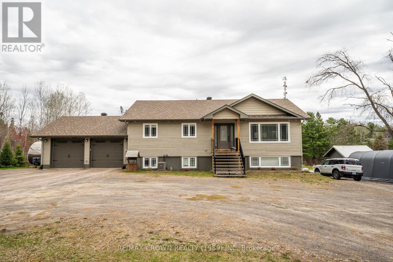 211 EGLINGTON ROAD N, East Ferris, Ontario