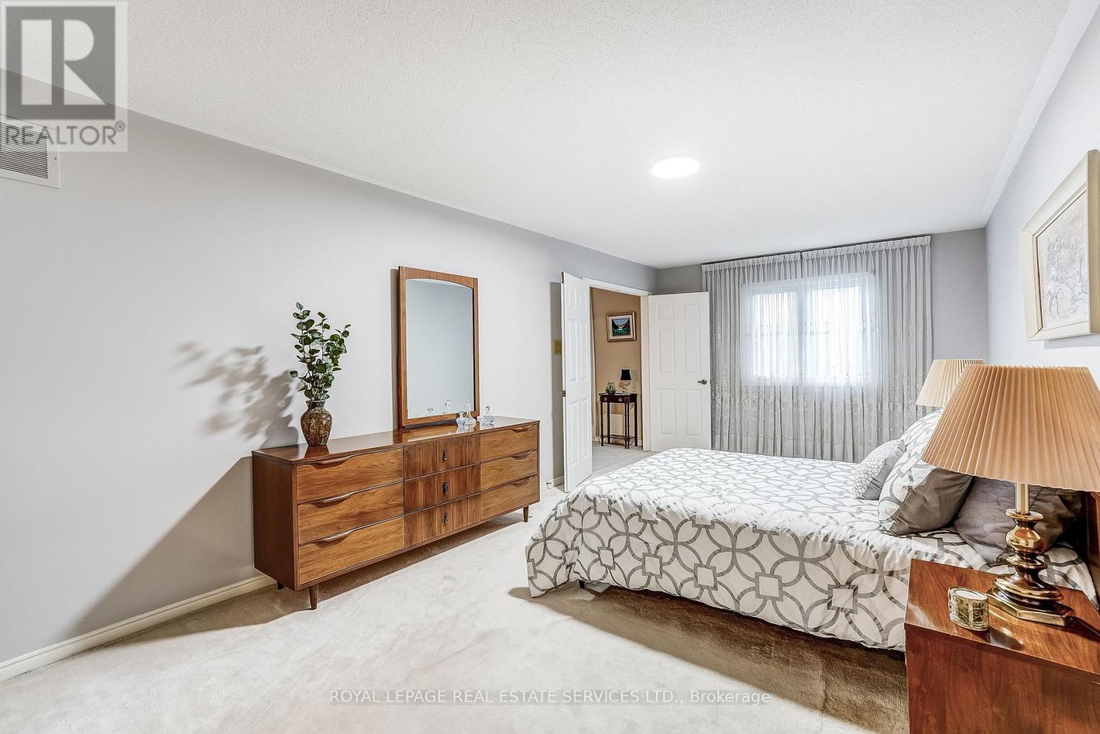 4217 Schneider Court, Mississauga, Ontario  L5B 3N8 - Photo 21 - W13095660