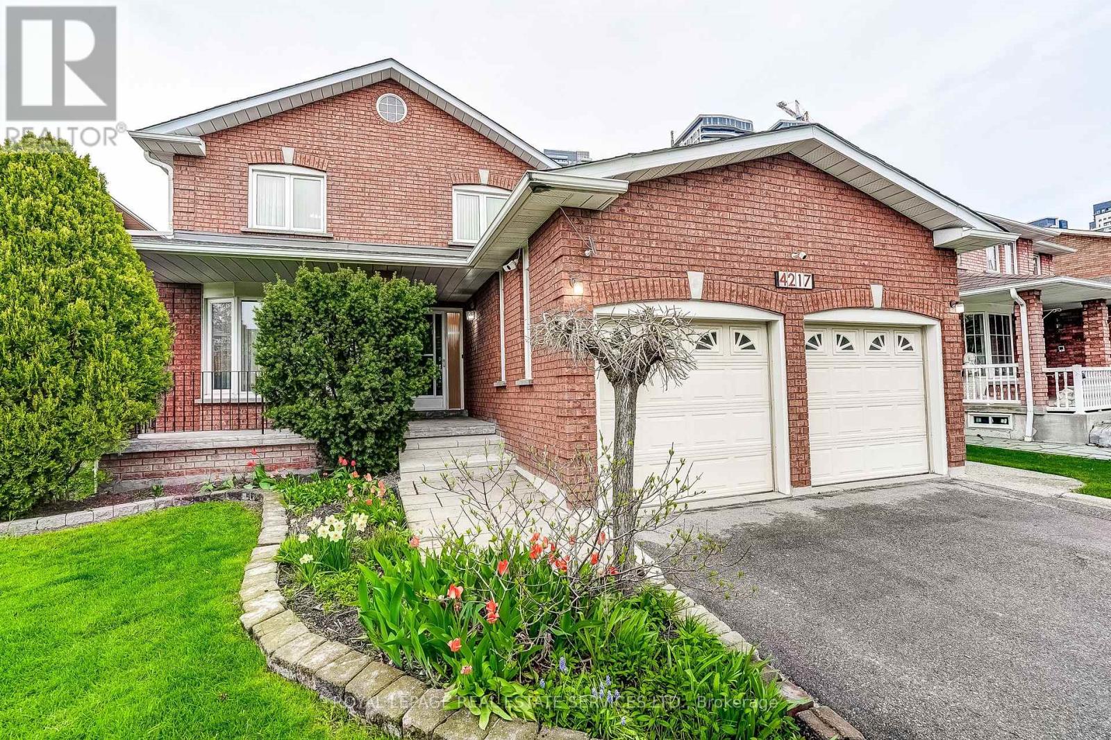 4217 Schneider Court, Mississauga, Ontario  L5B 3N8 - Photo 3 - W13095660