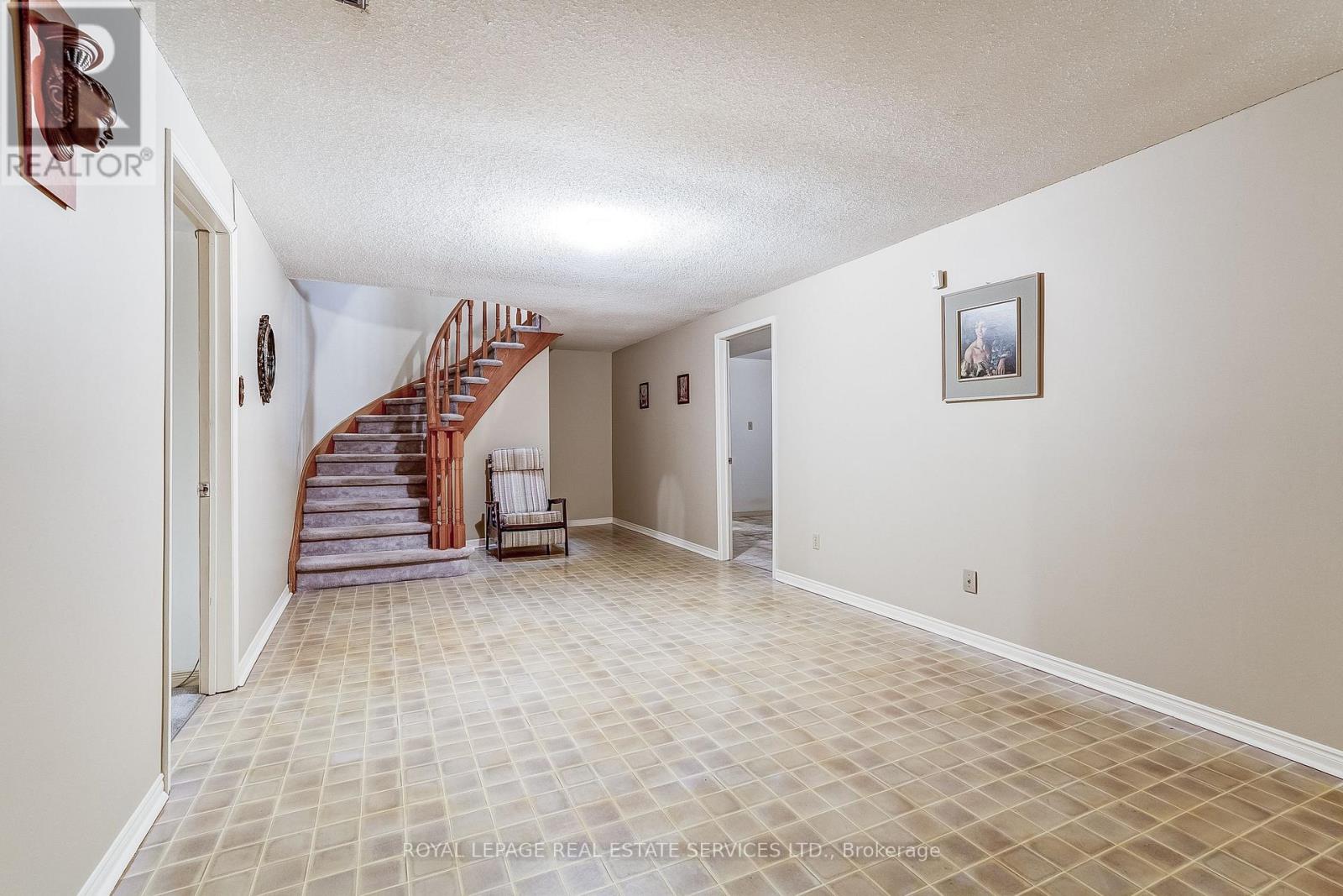 4217 Schneider Court, Mississauga, Ontario  L5B 3N8 - Photo 30 - W13095660