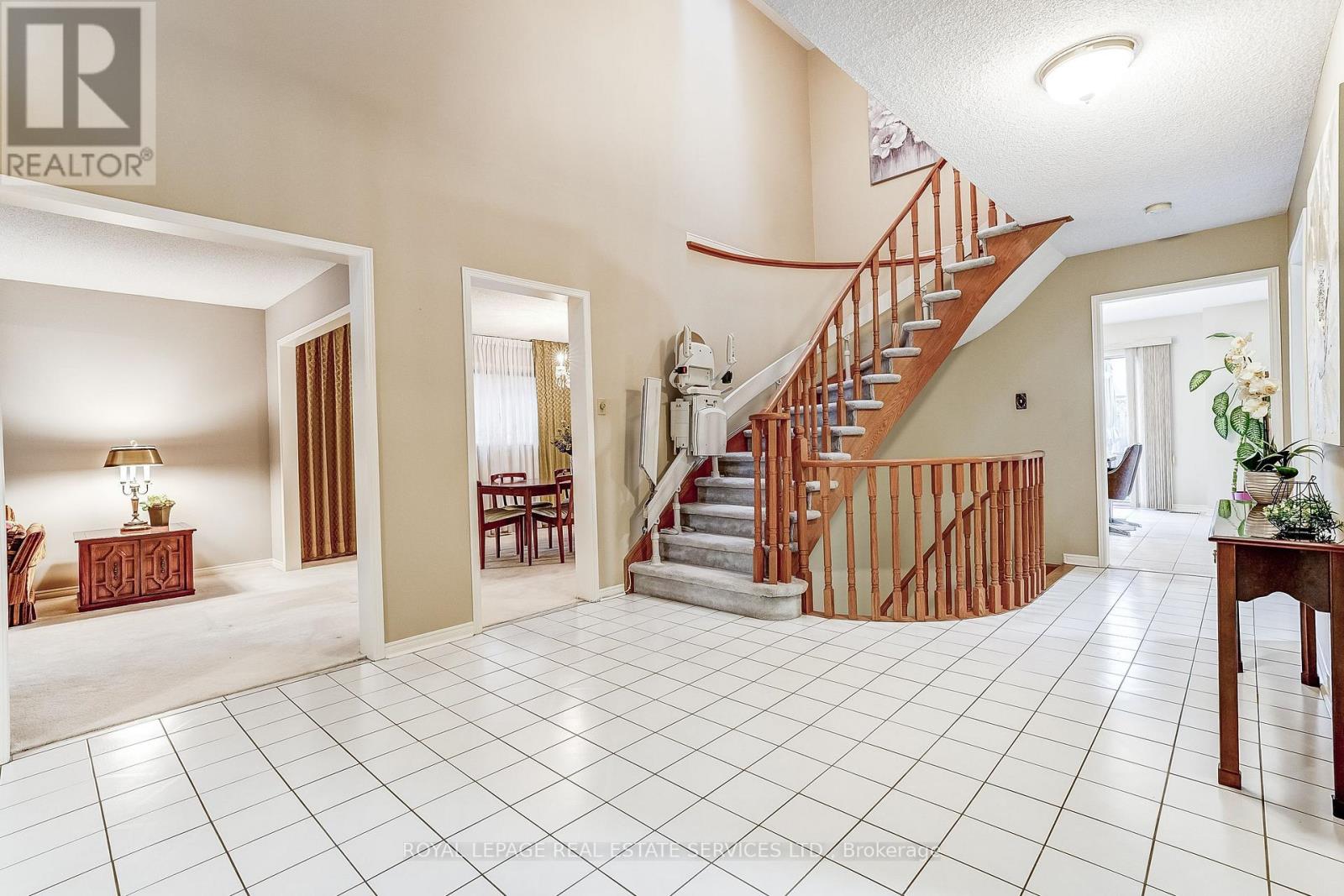 4217 Schneider Court, Mississauga, Ontario  L5B 3N8 - Photo 6 - W13095660