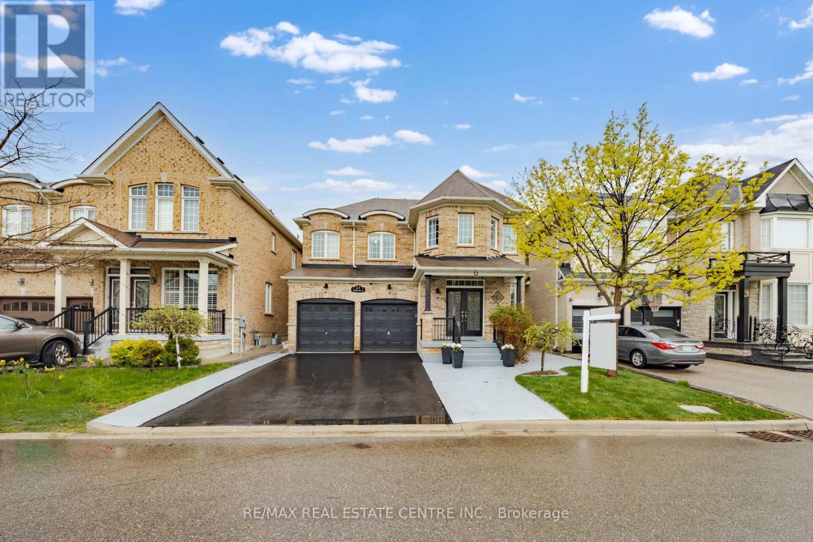 23 Addiscott Street, Brampton, Ontario  L6R 0Y2 - Photo 3 - W13095750